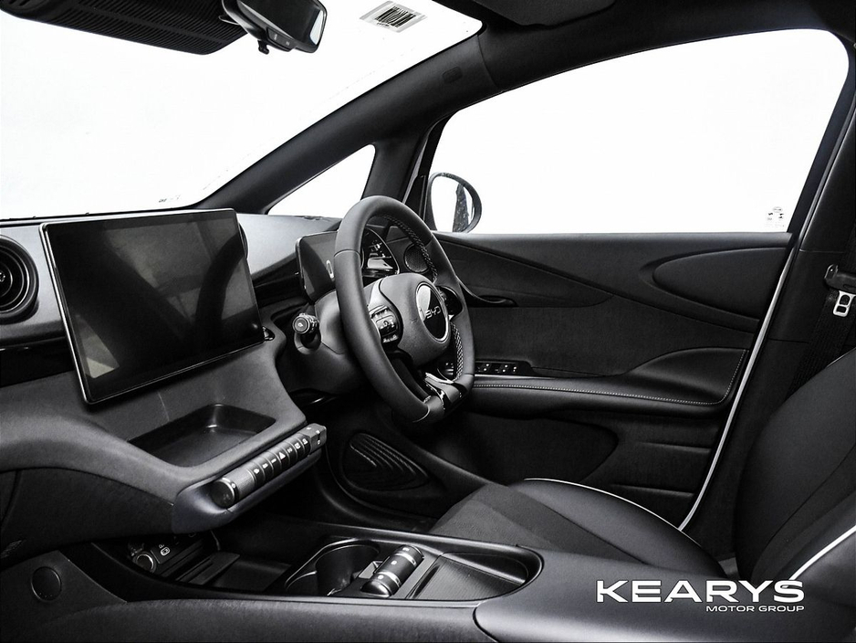 2025 BYD Dolphin - image 11