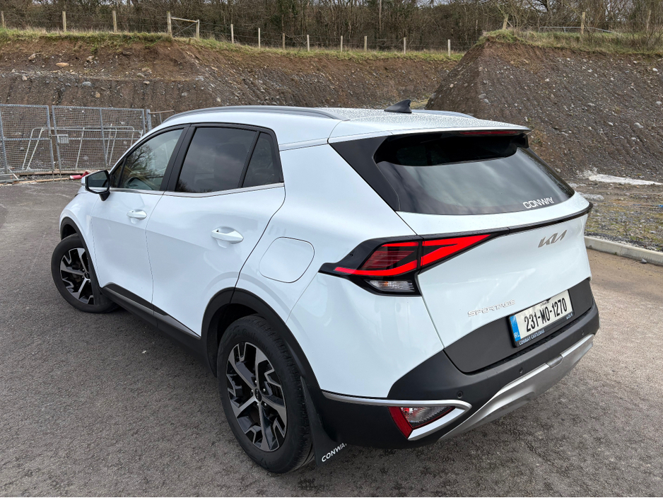 2023 Kia Sportage - image 7