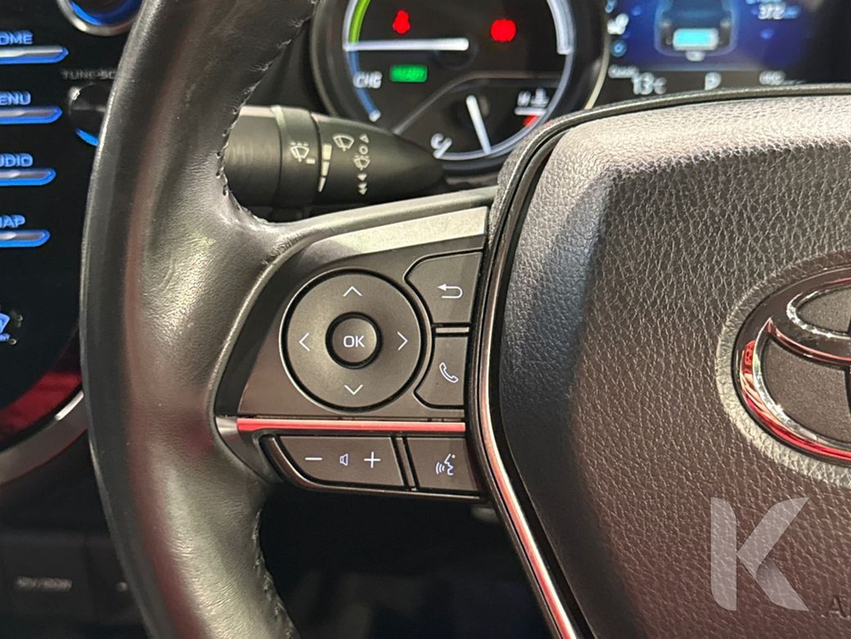 2021 Toyota Camry - image 18