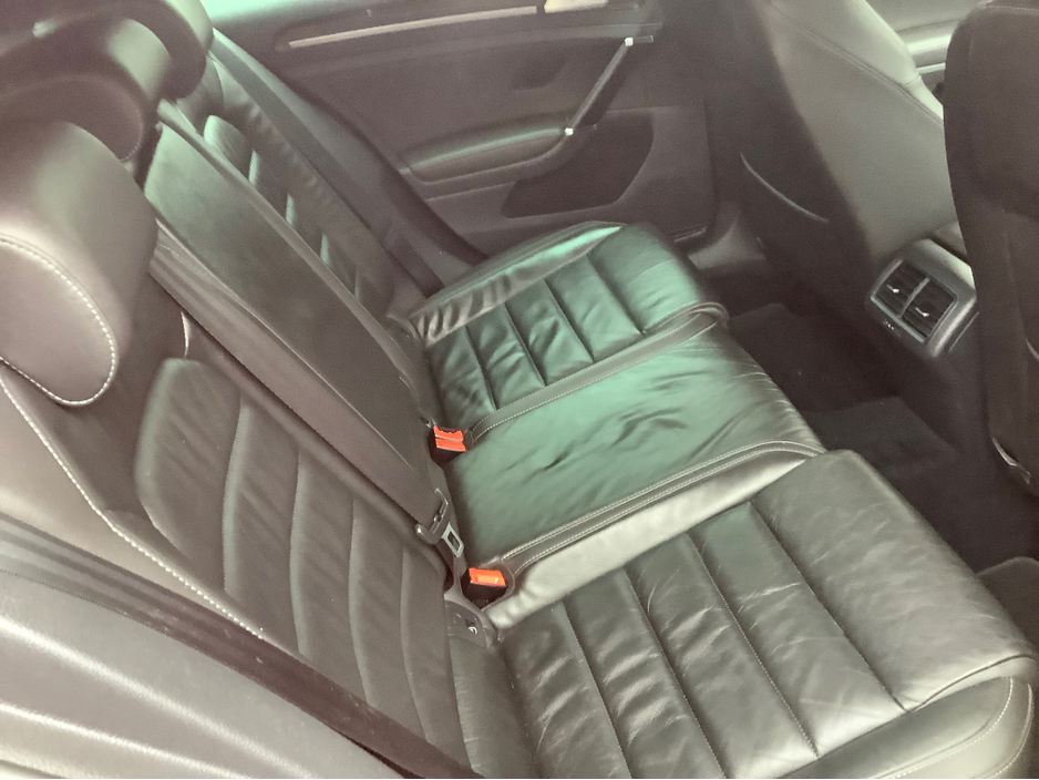 2014 Volkswagen Golf - image 8