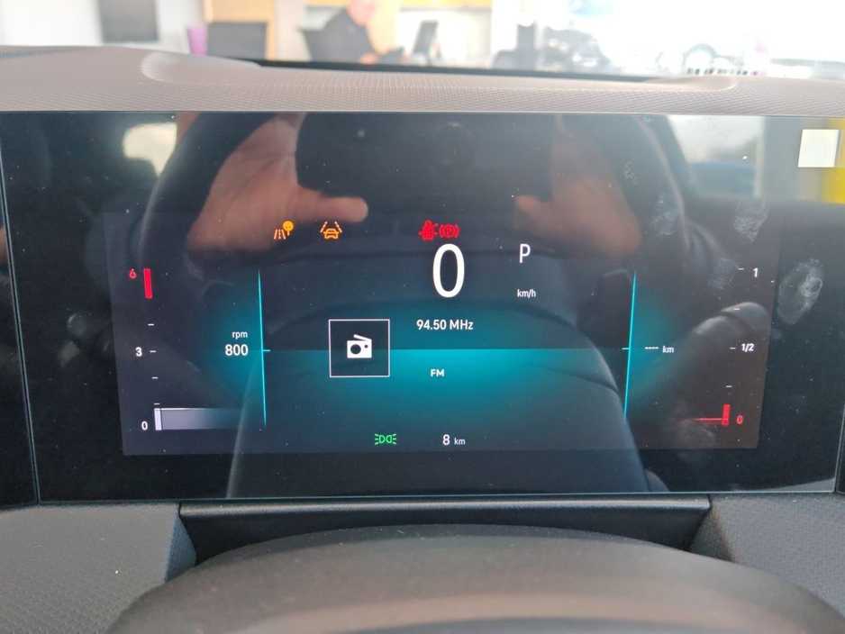 2026 Opel Astra - image 12