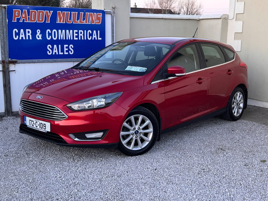 2017 Ford Focus - image 2