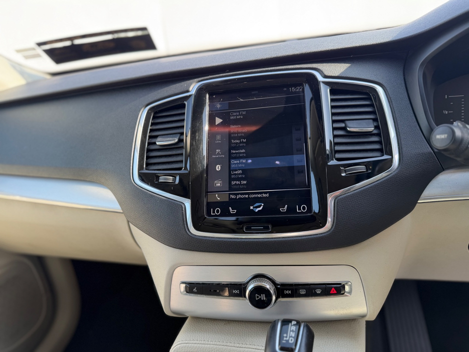 2017 Volvo XC90 - image 12