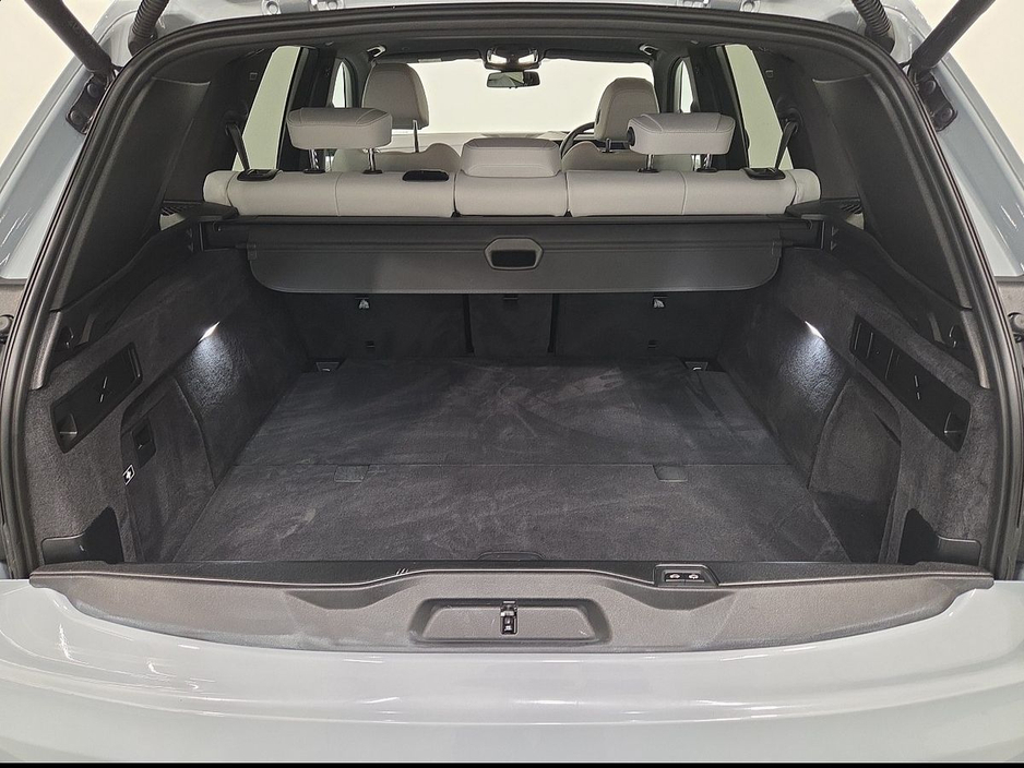 2024 BMW X5 - image 13