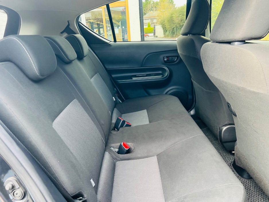 2020 Toyota Aqua - image 14