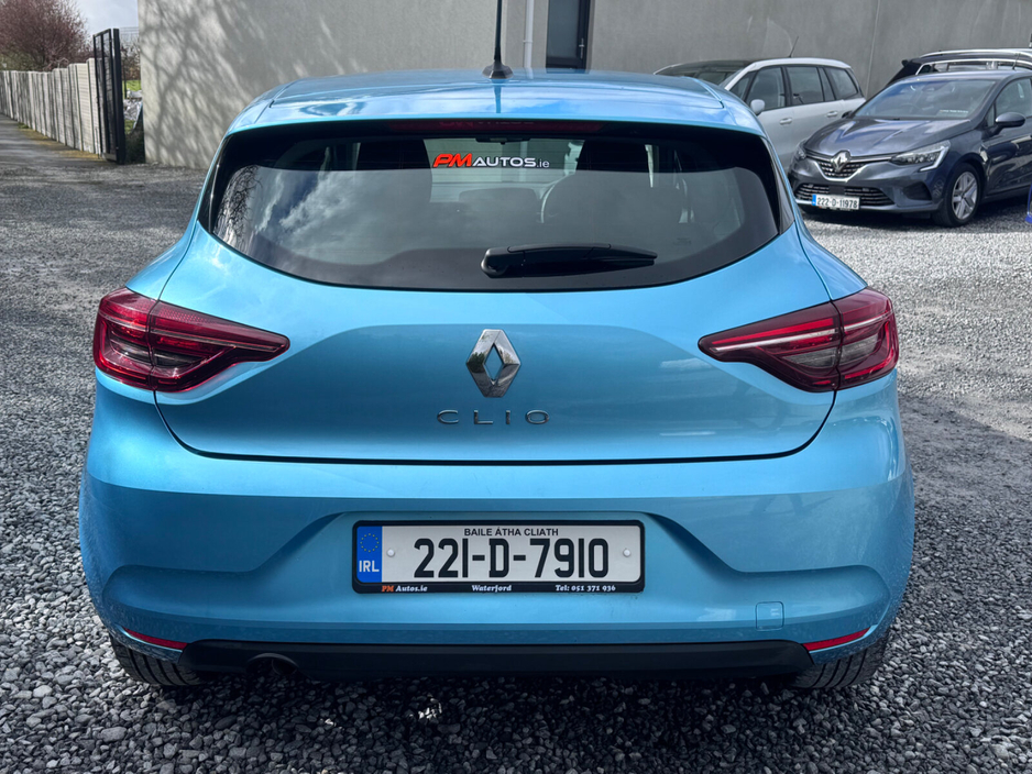 2022 Renault Clio - image 6
