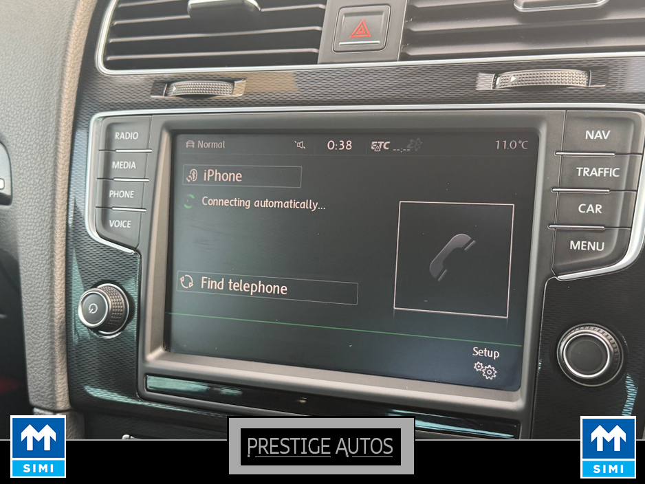 2015 Volkswagen Golf - image 19