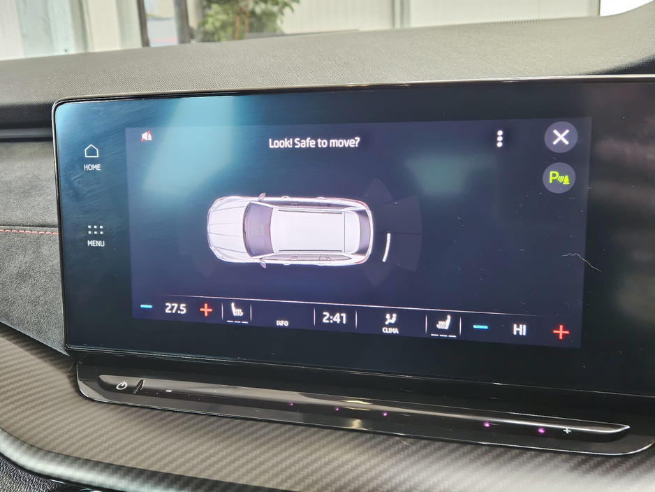 2021 Skoda Octavia - image 19