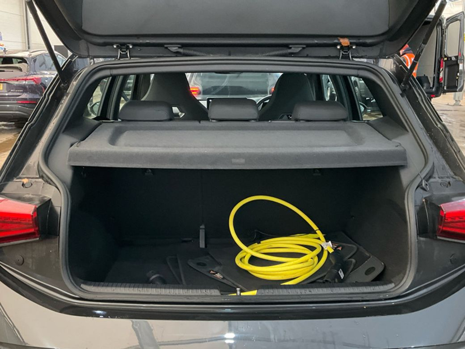 2023 Cupra Born 58KWH * AS NEW CAR * // VERY LOW MILEAGE // 360 SURROUND PARKING CAMERAS // DIGITAL CLUSTER €23,900