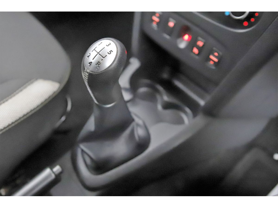 2017 Dacia Sandero Stepway - image 20