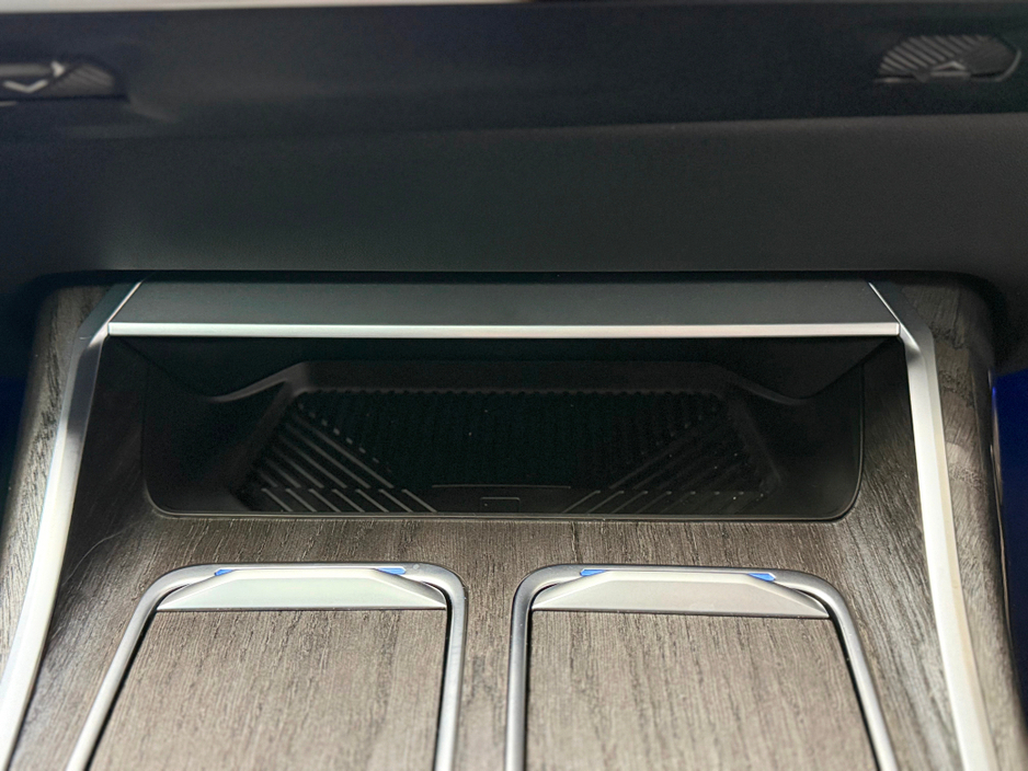 2024 BMW 7 Series 750E M SPORT XDRIVE SAPPHIRE BLACK €94,990