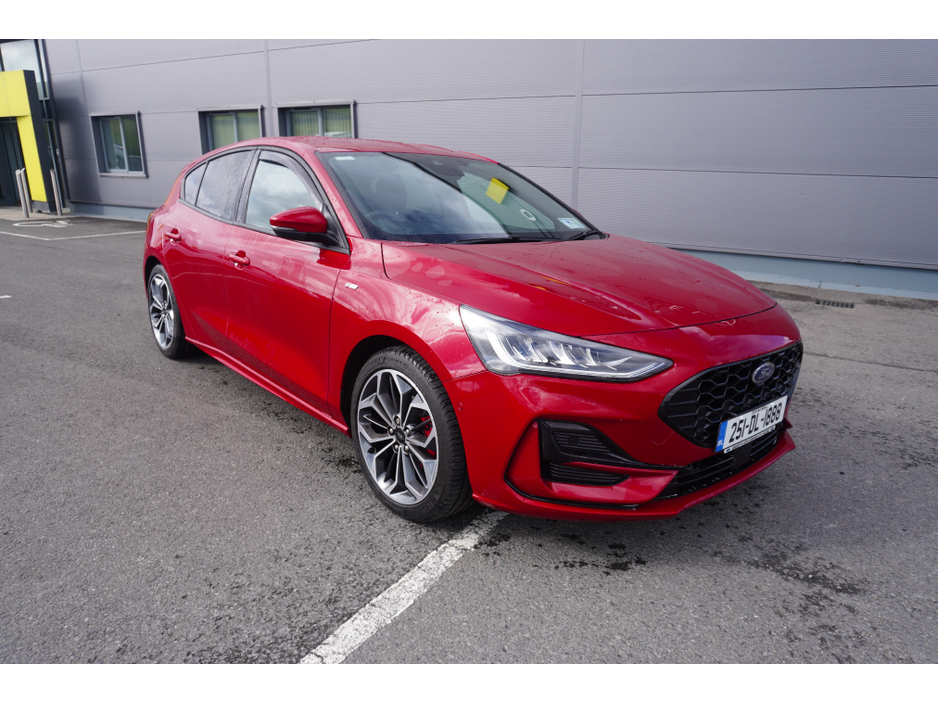 2025 Ford Focus - image 5