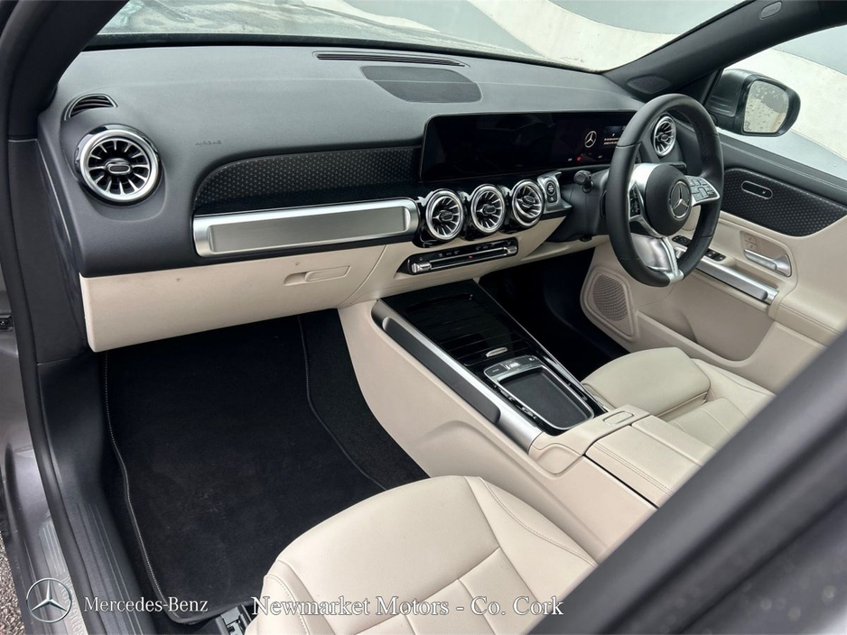 2025 Mercedes-Benz GLB - image 21