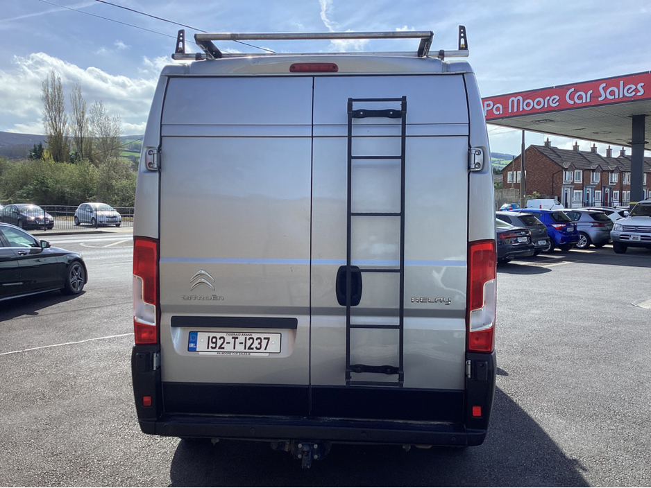 2019 Citroen Relay - image 4