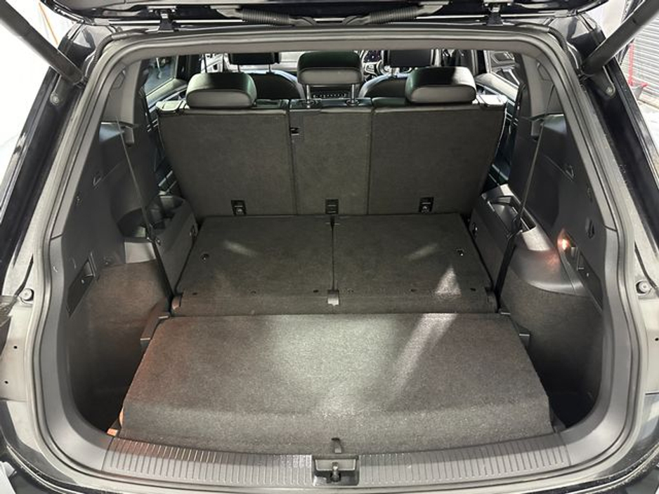 2020 Volkswagen Tiguan - image 30