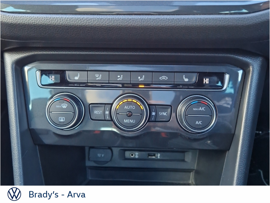 2018 Volkswagen Tiguan - image 23