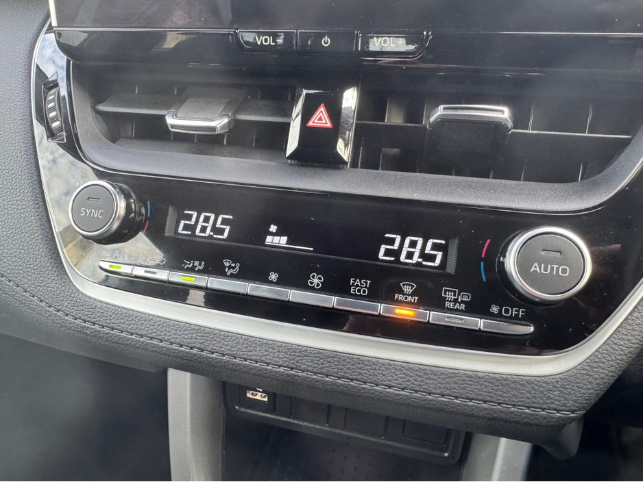 2024 Toyota Corolla Cross - image 18