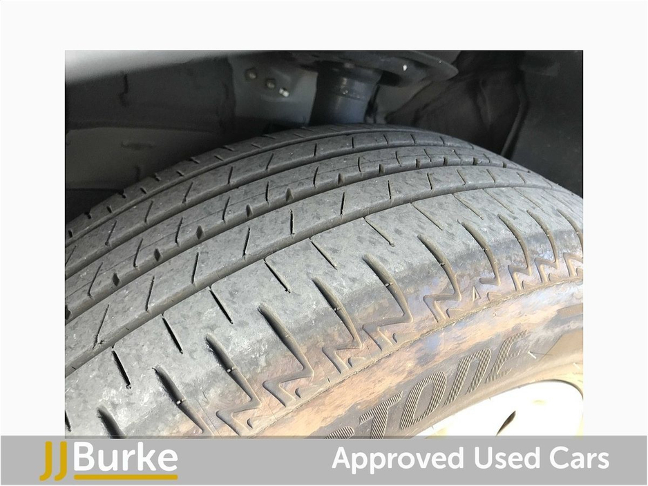 2024 Toyota Yaris - image 17