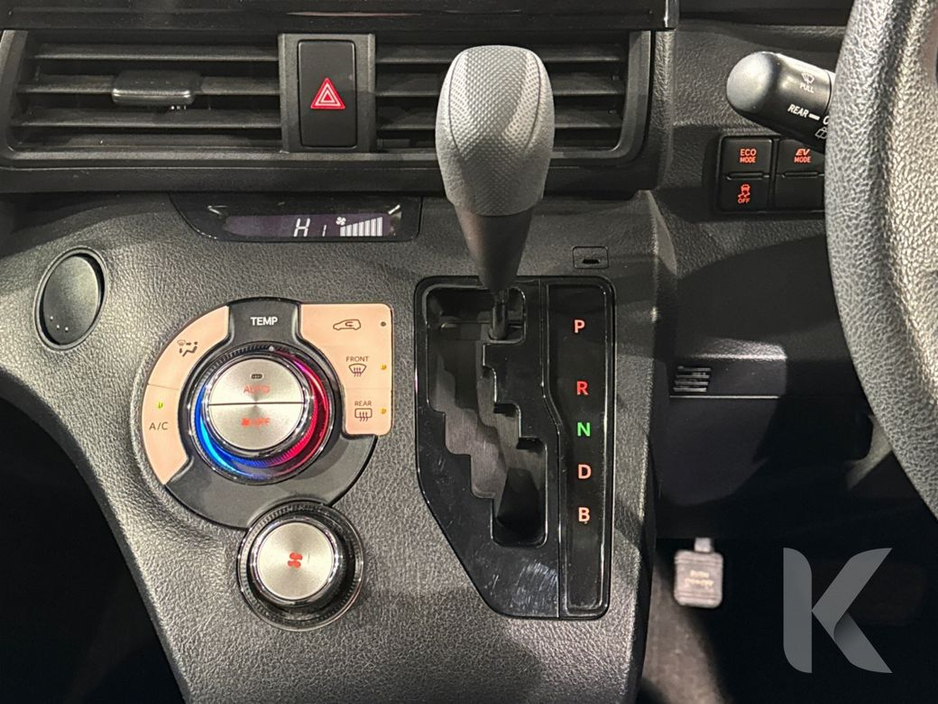 2019 Toyota Sienta - image 16