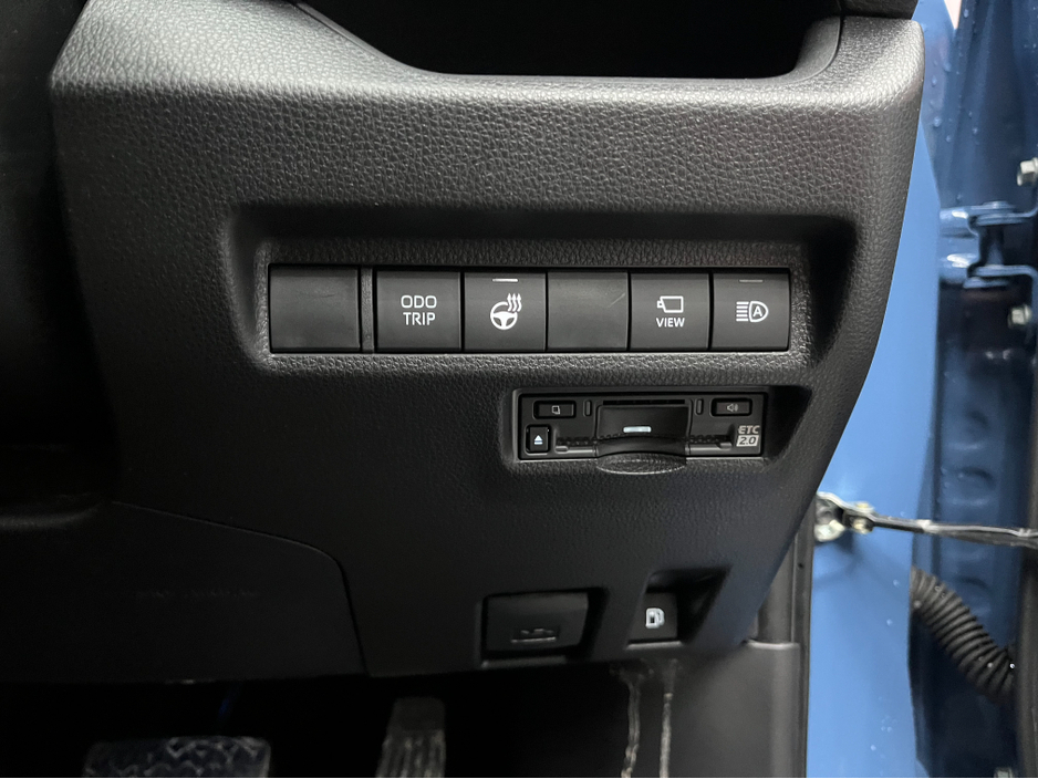 2024 Toyota Rav4 - image 13