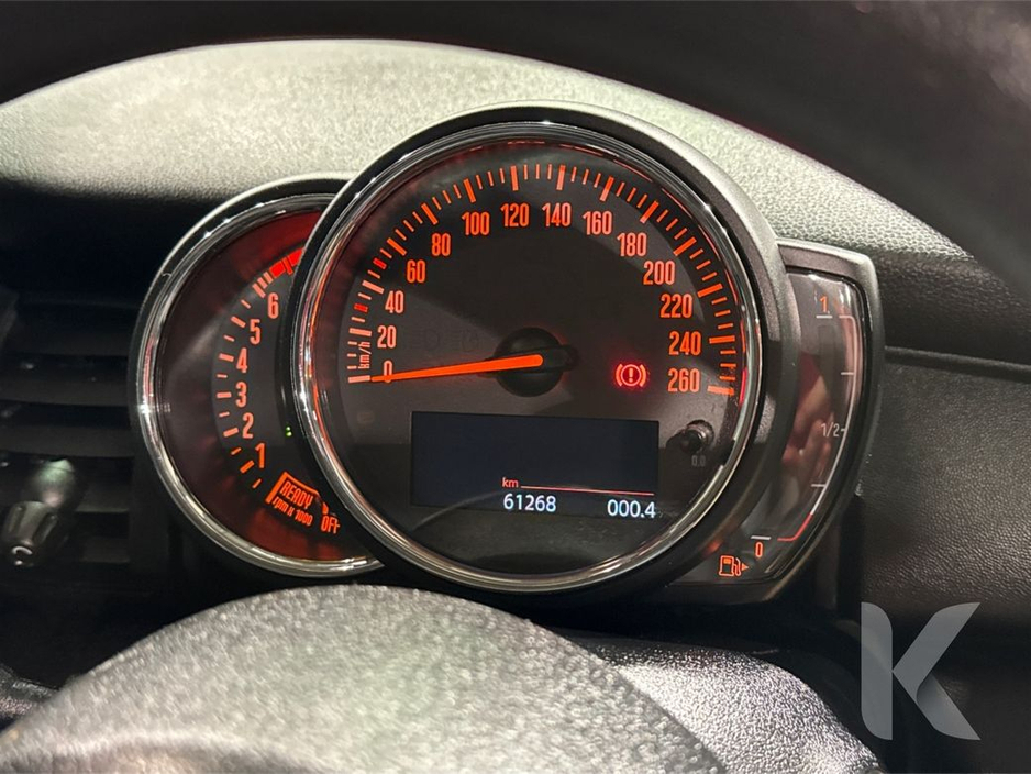 2019 MINI One - image 14