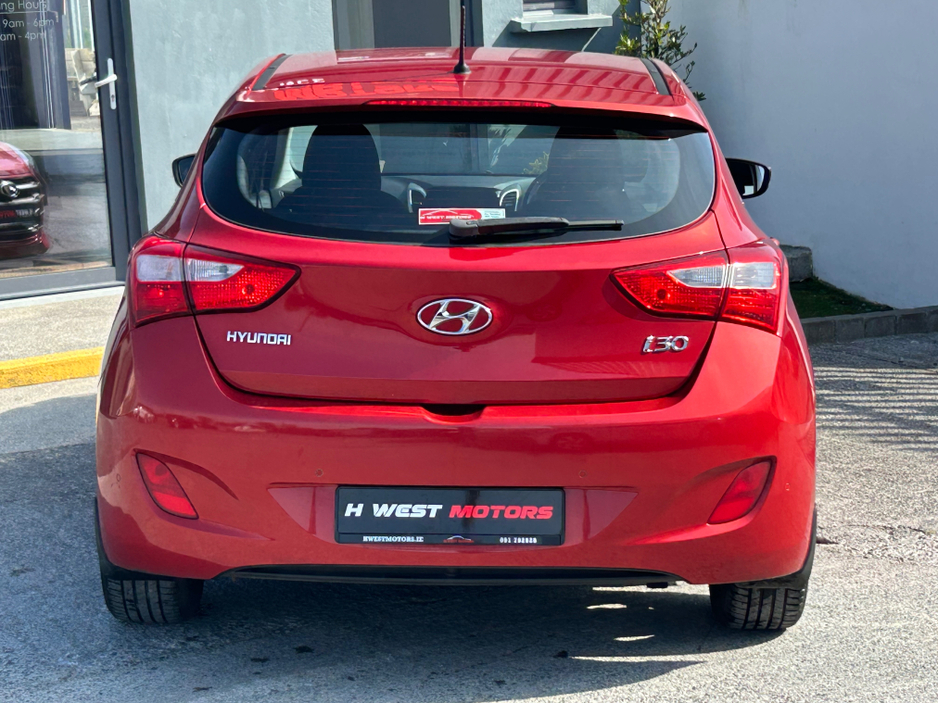 2016 Hyundai i30 - image 7