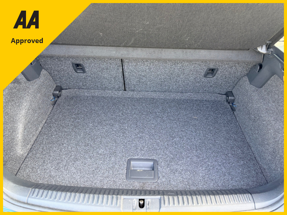 2016 Volkswagen Polo - image 27