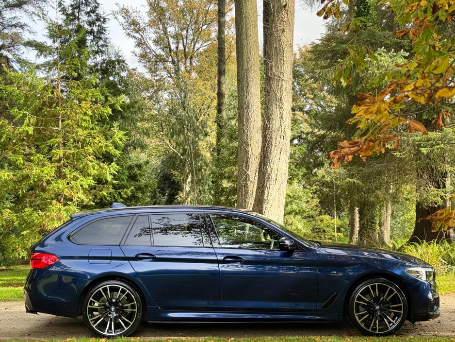 2019 BMW 5 Series - image 14