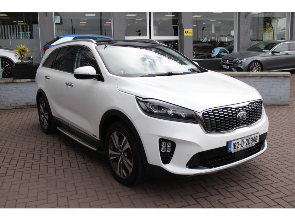 2018 Kia Sorento - image 2