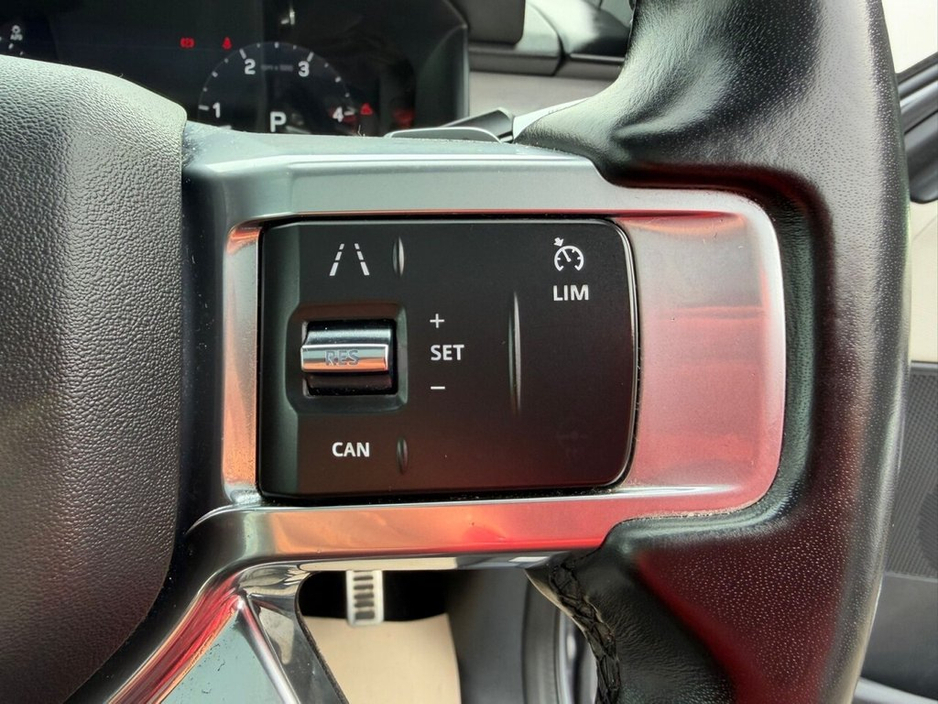 2021 Land Rover Discovery - image 23