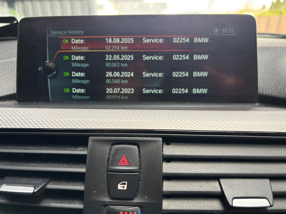 2017 BMW 3 Series - image 8