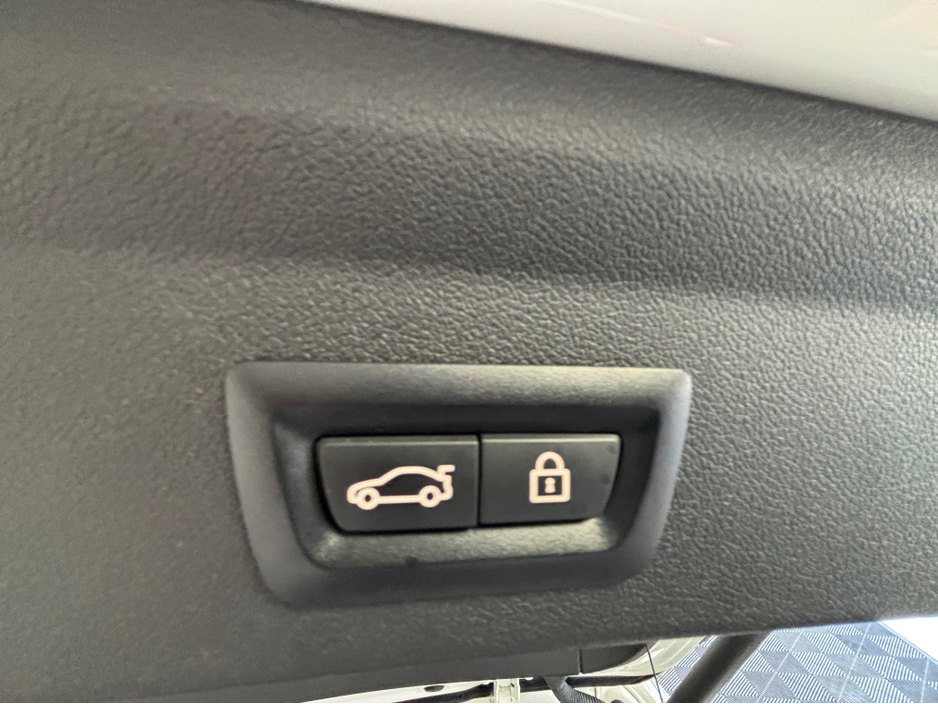 2019 BMW 1 Series - image 10