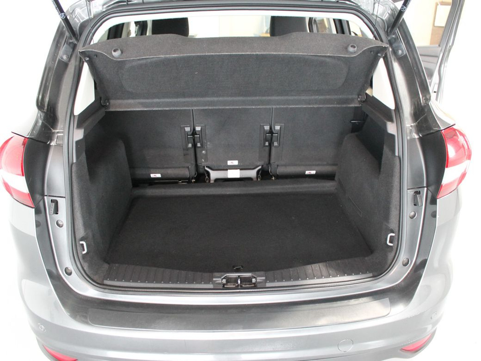 2017 Ford C-Max Zetec 1.5 TDCI 95PS M6 4DR €11,999