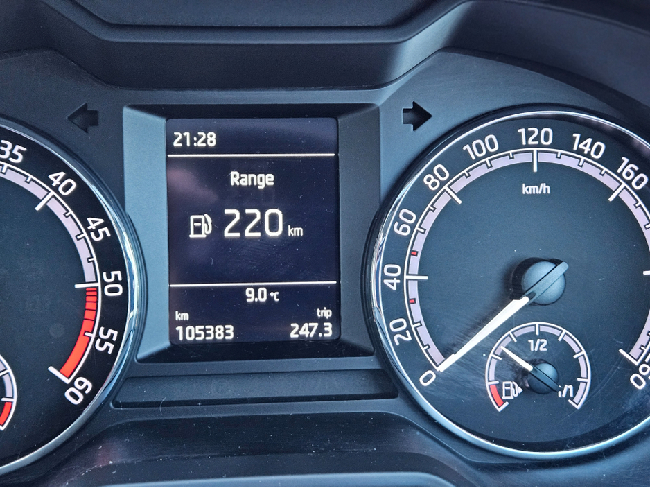 2019 Skoda Octavia - image 14