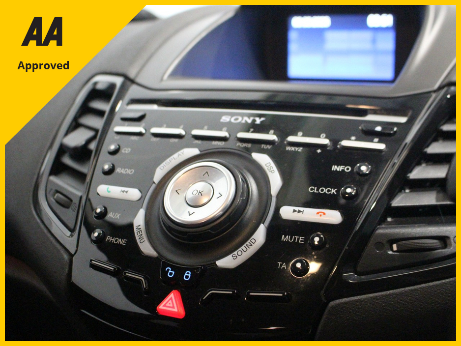 2016 Ford Fiesta - image 12