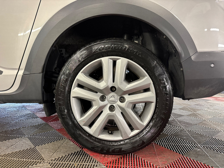 2022 Dacia Jogger - image 17