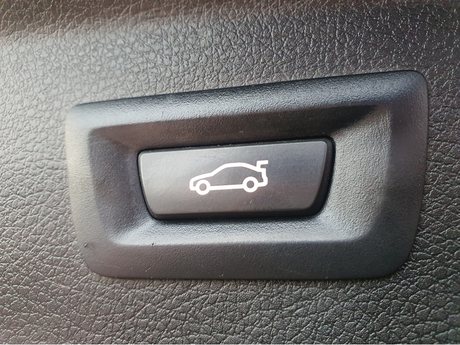 2019 BMW 2 Series - image 20