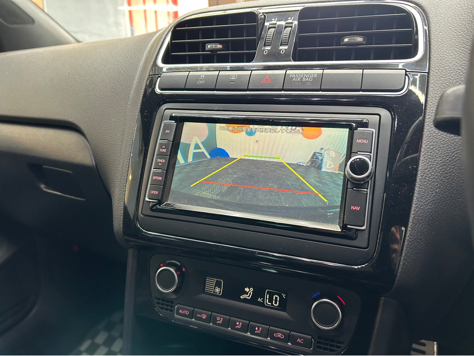 2014 Volkswagen Polo - image 6