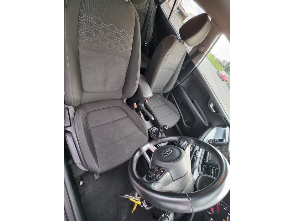 2019 Kia Rio - image 18