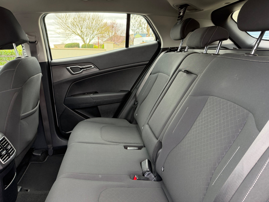 2023 Kia Sportage - image 17