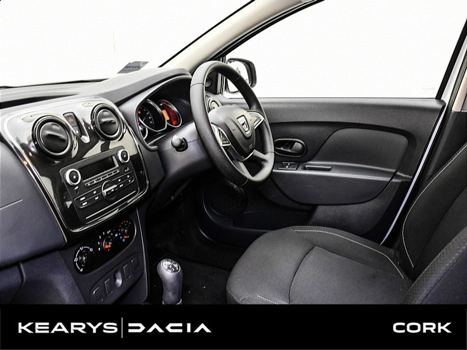 2019 Dacia Sandero - image 5