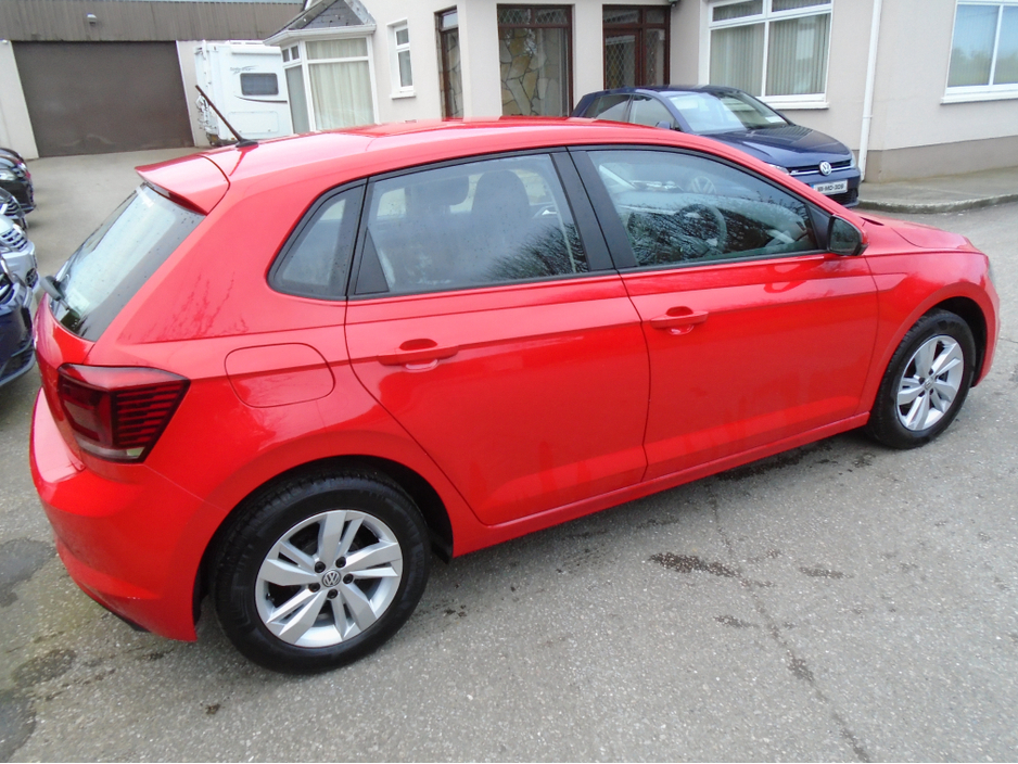 2019 Volkswagen Polo - image 3