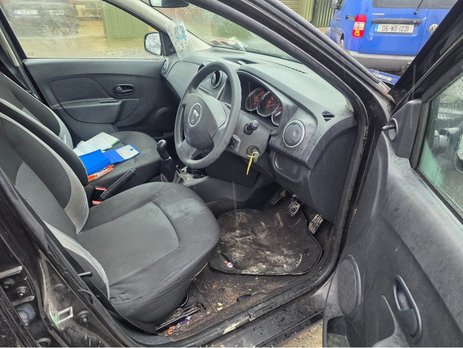 2016 Dacia Logan - image 7