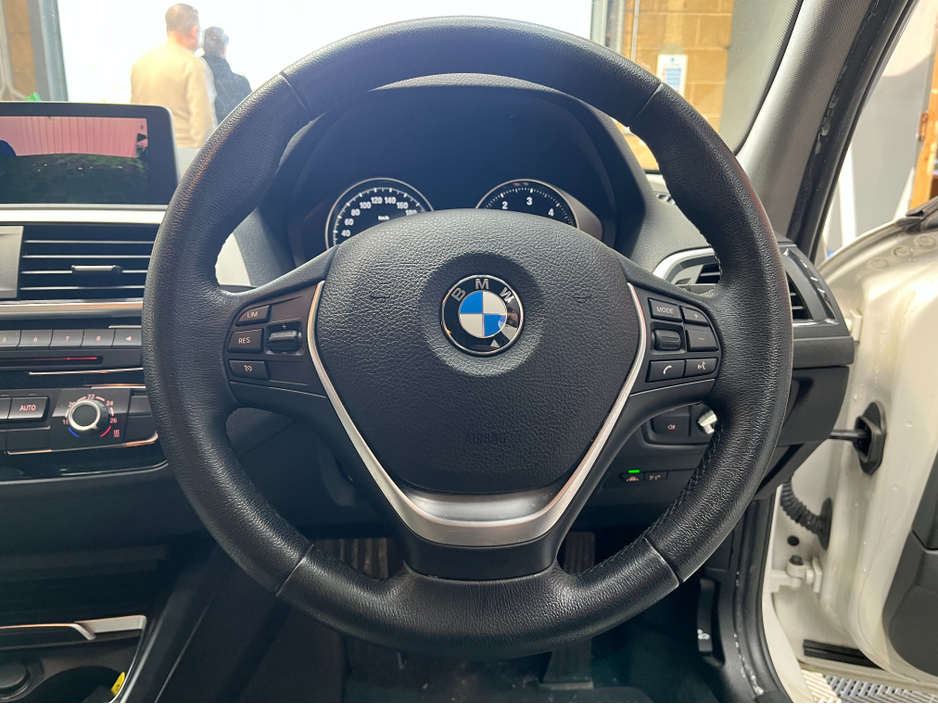 2017 BMW 1 Series - image 10