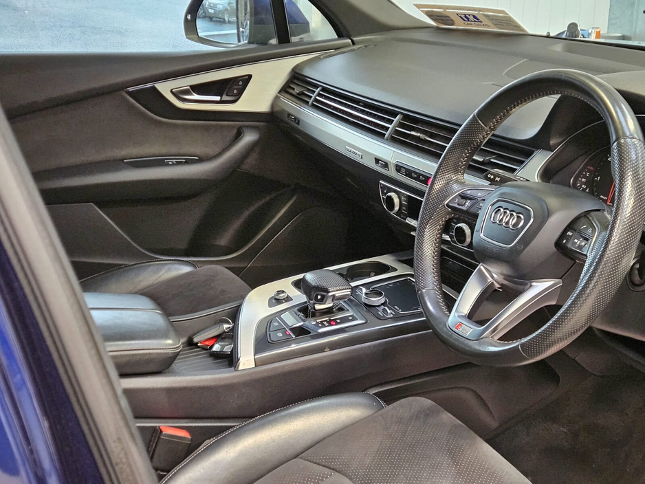 2018 Audi Q7 - image 11