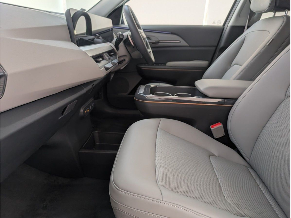 2026 Kia EV5 - image 9