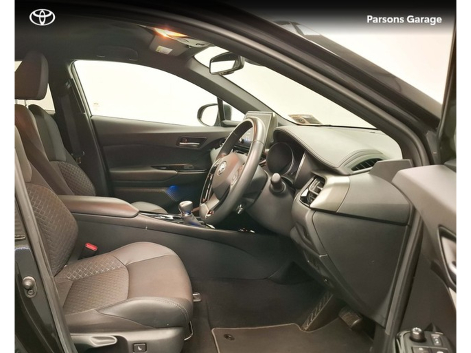 2023 Toyota C-HR HYBRID SPORT 4DR AUTO €28,995