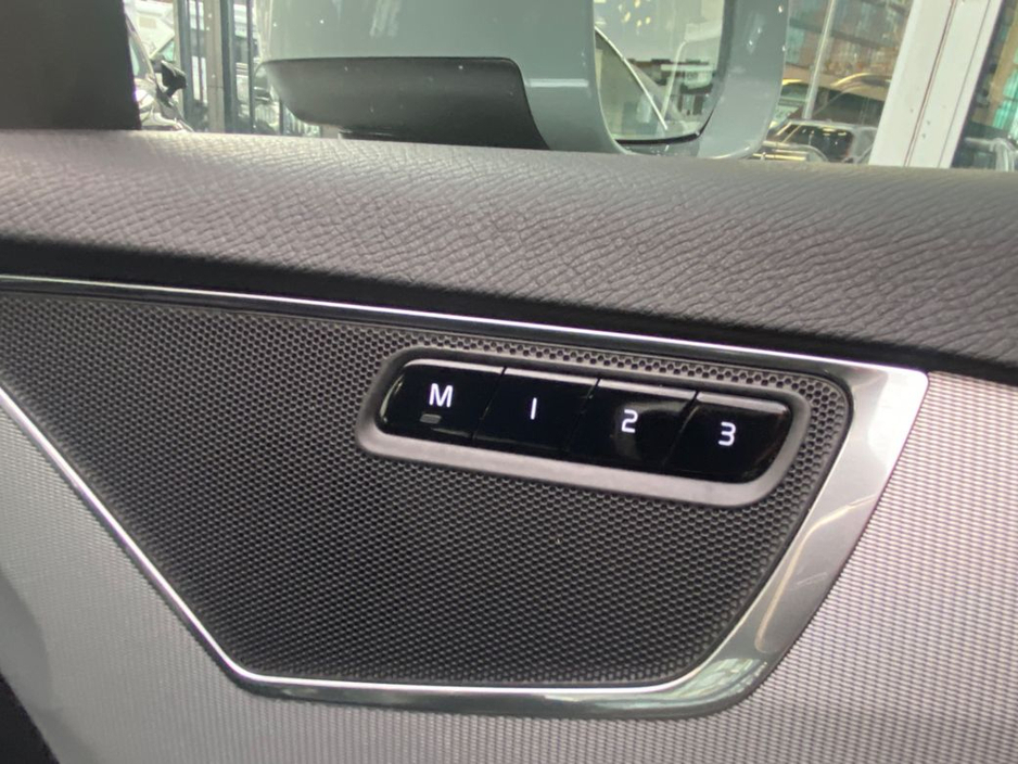 2024 Volvo XC90 - image 20