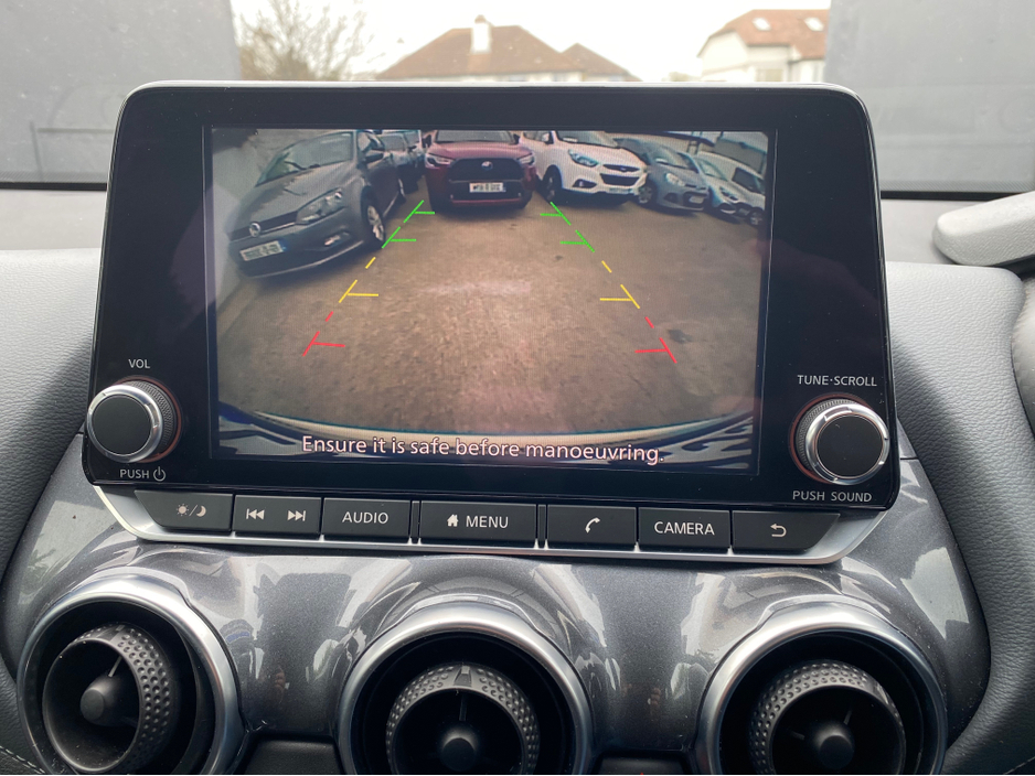 2021 Nissan Juke - image 11