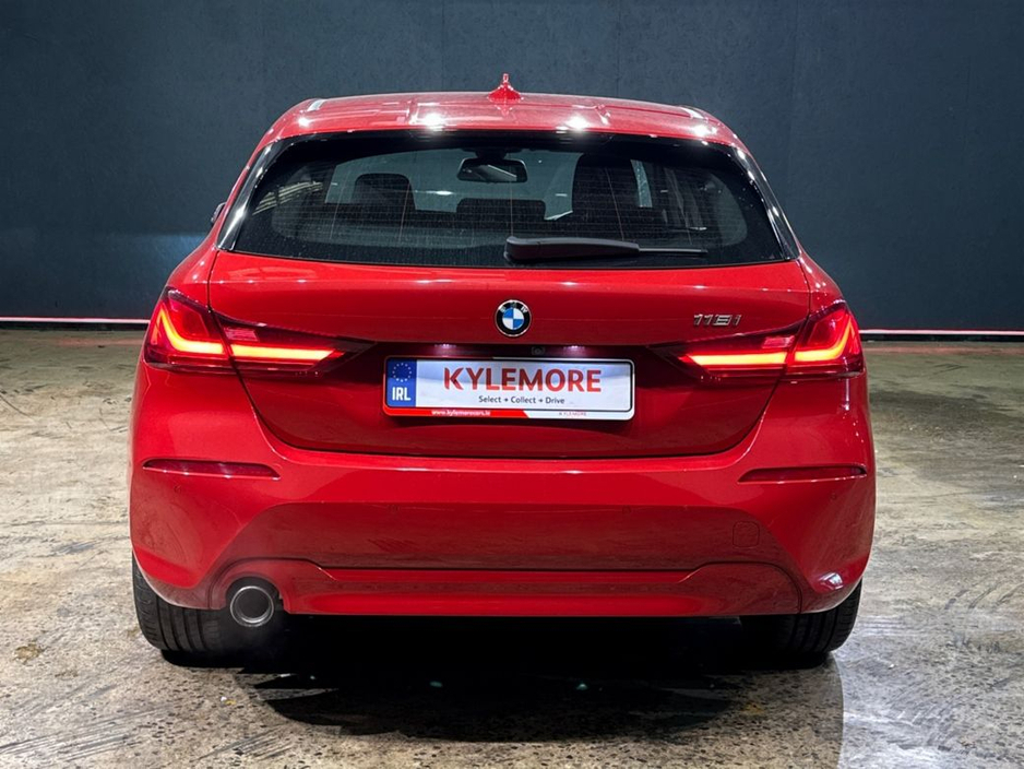 2023 BMW 1 Series - image 4